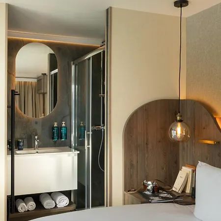L'escale Royale - Marne La Vallée Hotel *