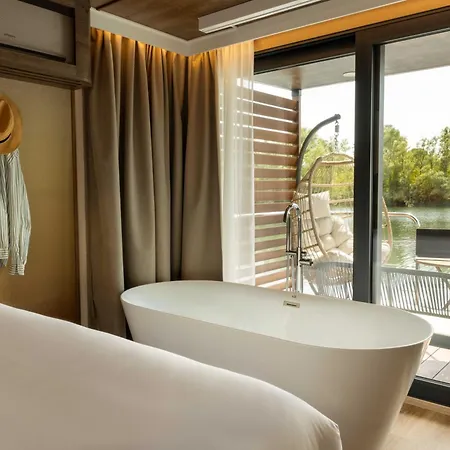 L'escale Royale - Marne La Vallée Torcy (Seine-et-Marne)