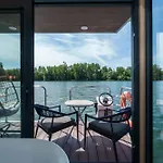 Hotel L'escale Royale - Marne La Vallee