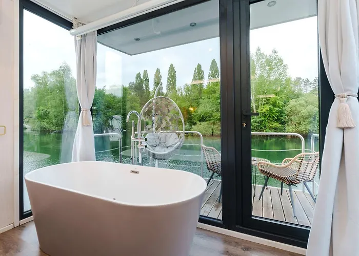 L'escale Royale - Marne La Vallée Hotel